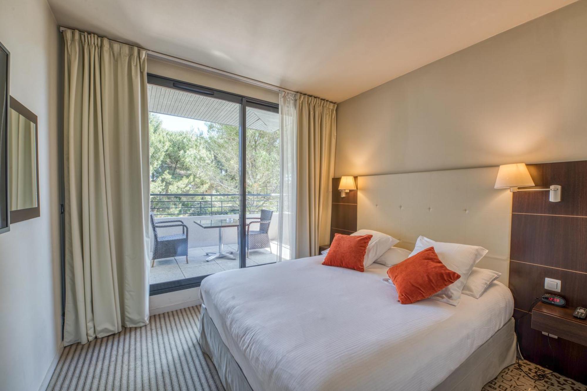 Mercure Aix-En-Provence La Duranne Gare Tgv Dış mekan fotoğraf